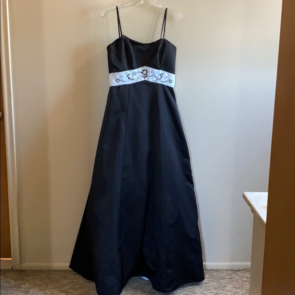 Women’s dress